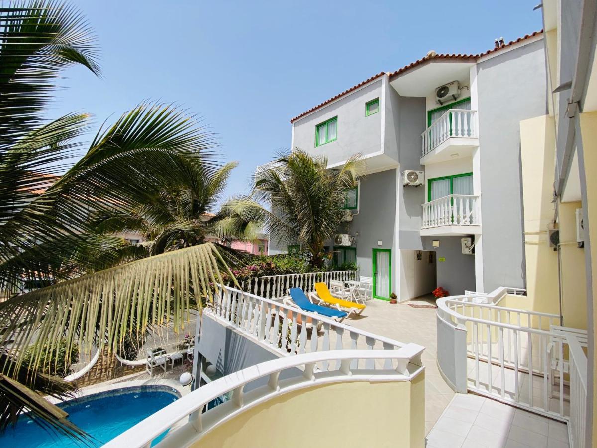 Aparthotel Nhaterra Santa Maria Exterior photo